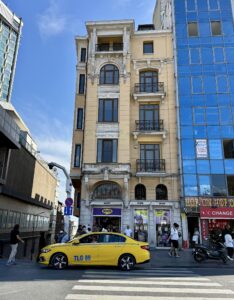Apartman — Gümüşsuyu, Sıraselviler 1 1 Apartman — Gümüşsuyu, Sıraselviler 1