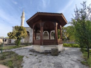 Gazi Mihalbey Camii Şadırvanı