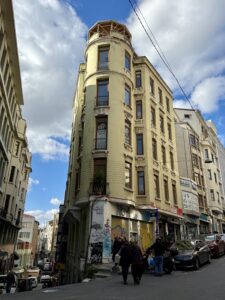 İstikamet Apartmanı