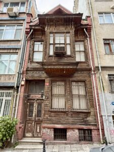 Begüm Konağı